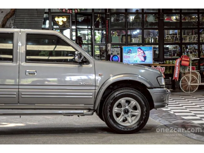 2002 Isuzu D-MAX LS Cab-4 Pickup