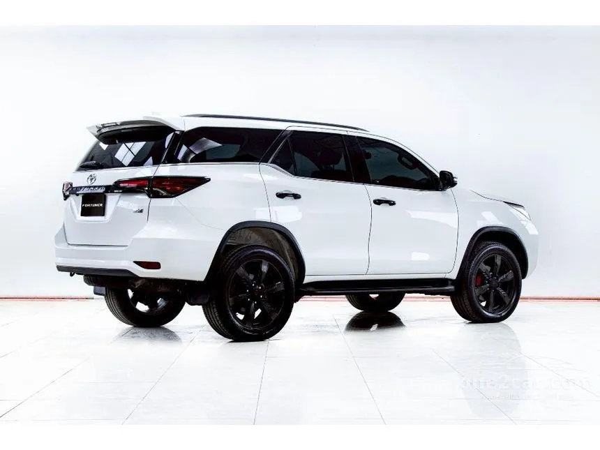 2017 Toyota FORTUNER V SUV