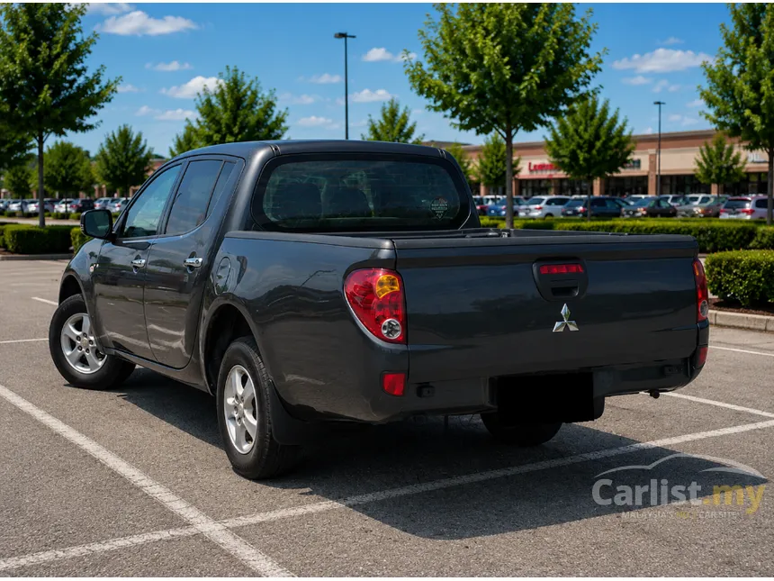 2010 Mitsubishi Triton Lite Dual Cab 4X2 Pickup