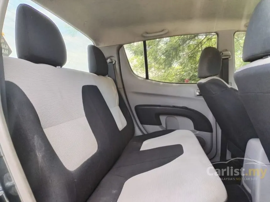 2010 Mitsubishi Triton Lite Dual Cab 4X2 Pickup