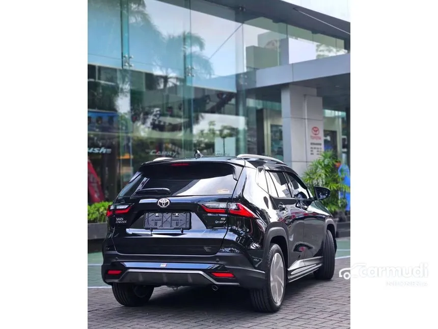 2025 Toyota Yaris Cross S HV with GR Parts Aero Pkg SUV
