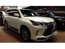 2017 Lexus LX570 5.7 SUV ( NEW FACELIFT )