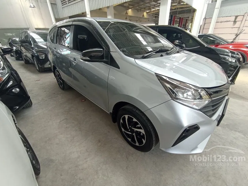 Jual Mobil Daihatsu Sigra 2023 R 1.2 di Banten Automatic MPV Silver Rp 138.000.000