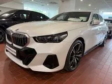 2025 BMW 530i 2.0 M Sport Sedan - LOW MILEAGE