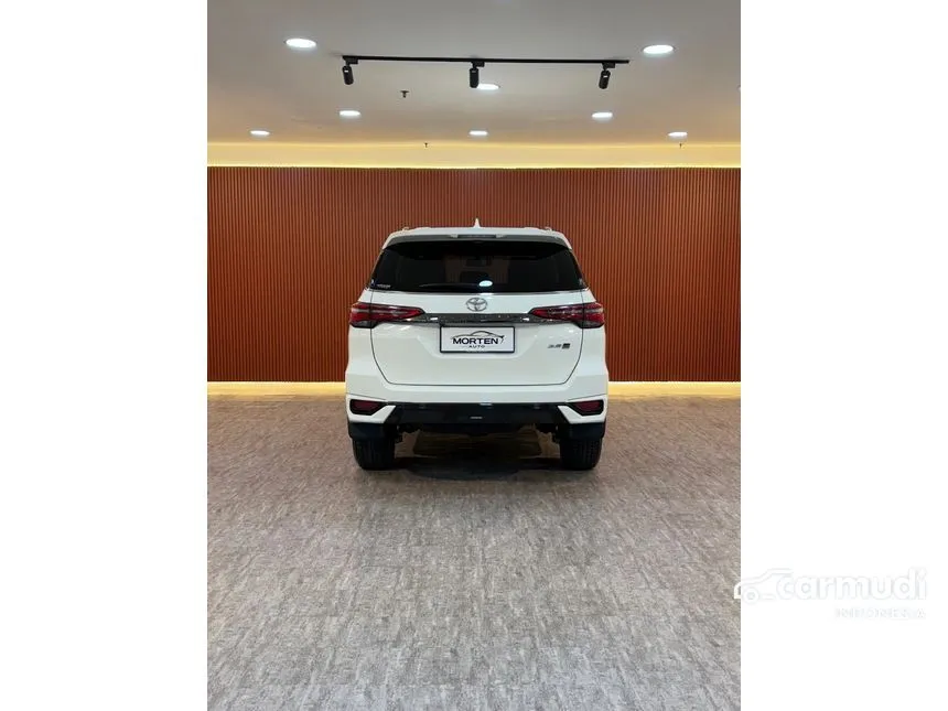 2023 Toyota Fortuner GR Sport 4X2 SUV