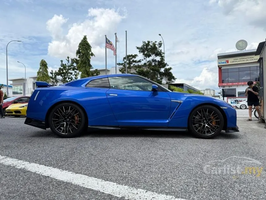 2022 Nissan GT-R Coupe