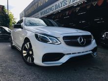 MERCEDES BENZ E250 AMG 7SPD PANAROMIC 1YEAR WARRANTY 2013,CRYSTAL WHITE IN COLOUR,SMOOTH ENGINE GEAR BOX,FULL LEATHER SEATS,POWER BOOT,ONE DATO OWNER