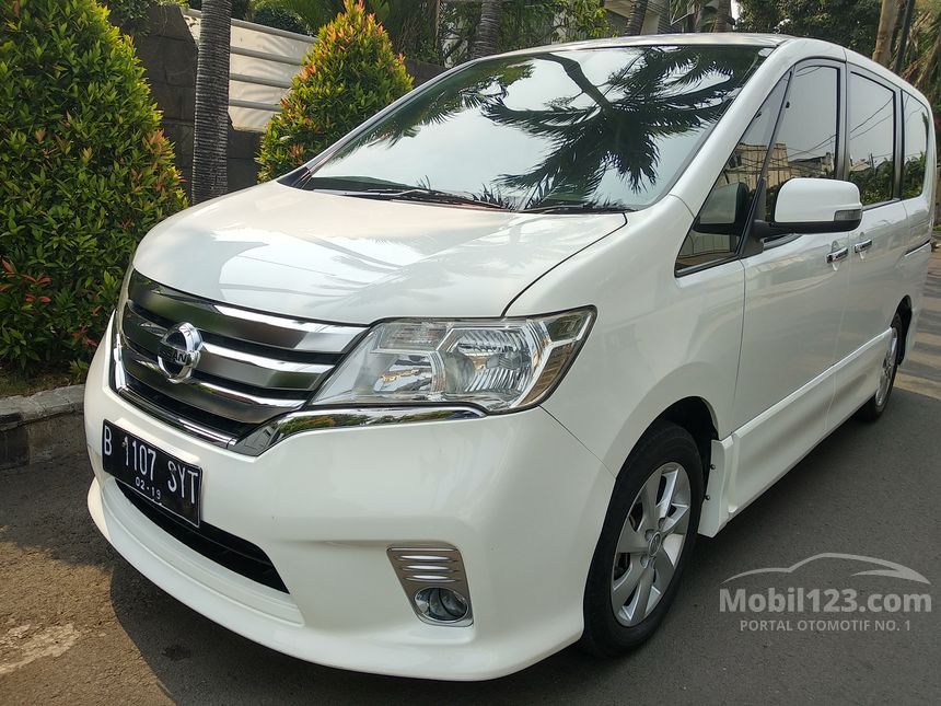 Nissan serena 2013