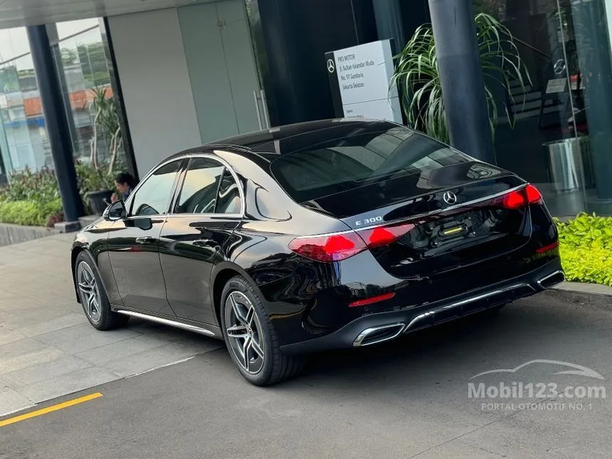 2025 Mercedes-Benz E300 AMG Line Sedan
