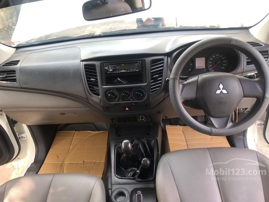 2015 Mitsubishi Strada Triton GLX Single Cab Pick-up