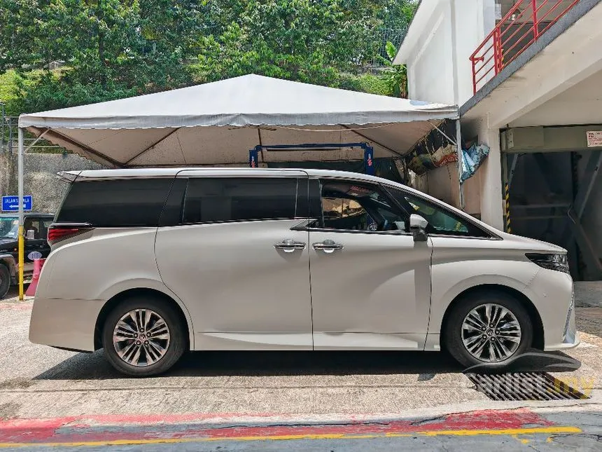 2024 Toyota Alphard Z 7-Seater MPV