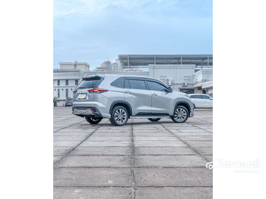 2023 Toyota Kijang Innova Zenix Q HV TSS ( Premium Color) MPV