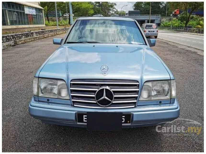 1991 Mercedes-Benz 260E Sedan