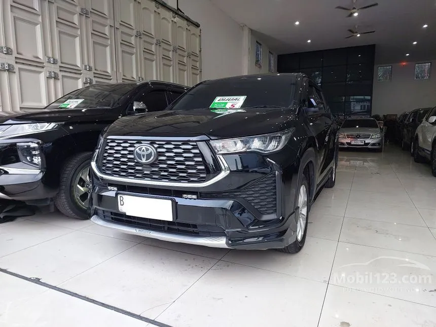2025 Toyota Kijang Innova Zenix V HV (Non Premium Color) MPV