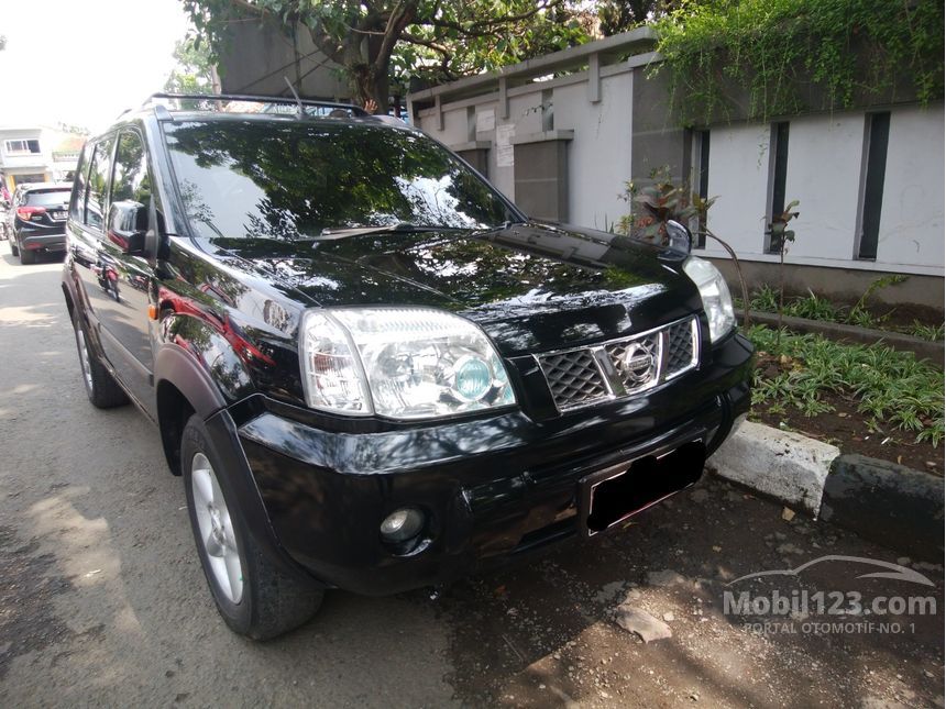  Jual  Mobil Nissan X  Trail  2006 STT 2 5 di Jawa Barat 