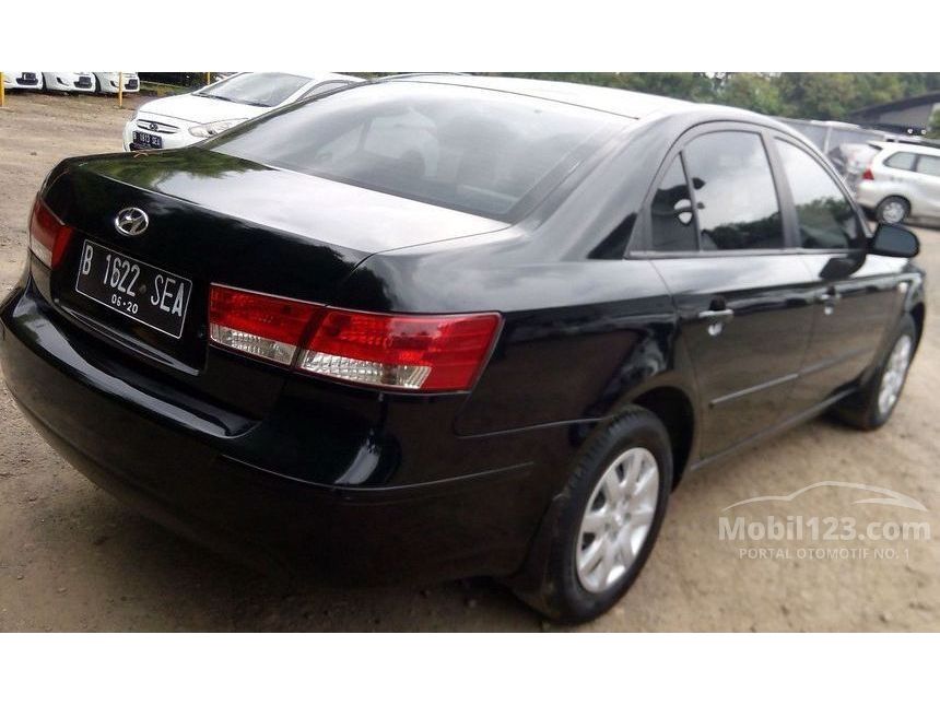 Jual Mobil  Hyundai  Sonata  2010 2 4 Manual 2 4 di Banten 