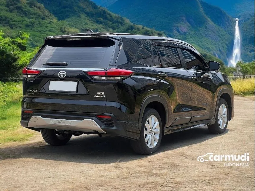 2023 Toyota Kijang Innova Zenix V HV Wagon