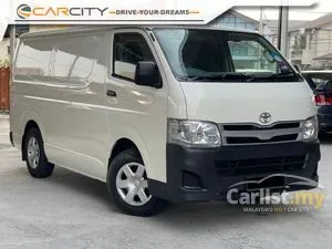 Toyota hiace panel van 2.5 turbo diesel sales