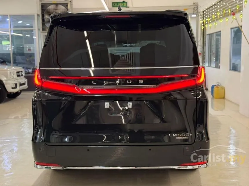 2025 Lexus LM 500h Version L 6 Seater MPV