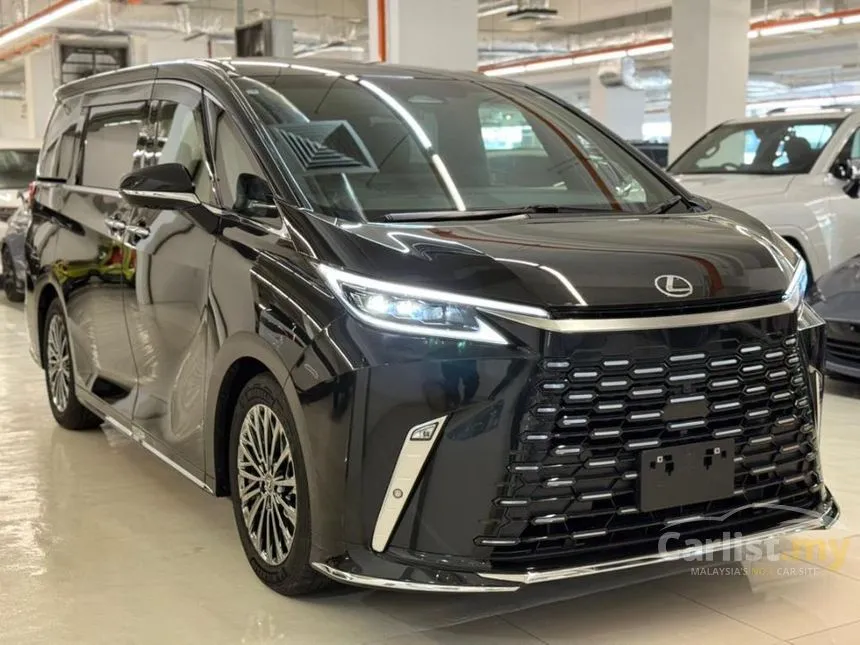 2025 Lexus LM 500h Version L 6 Seater MPV
