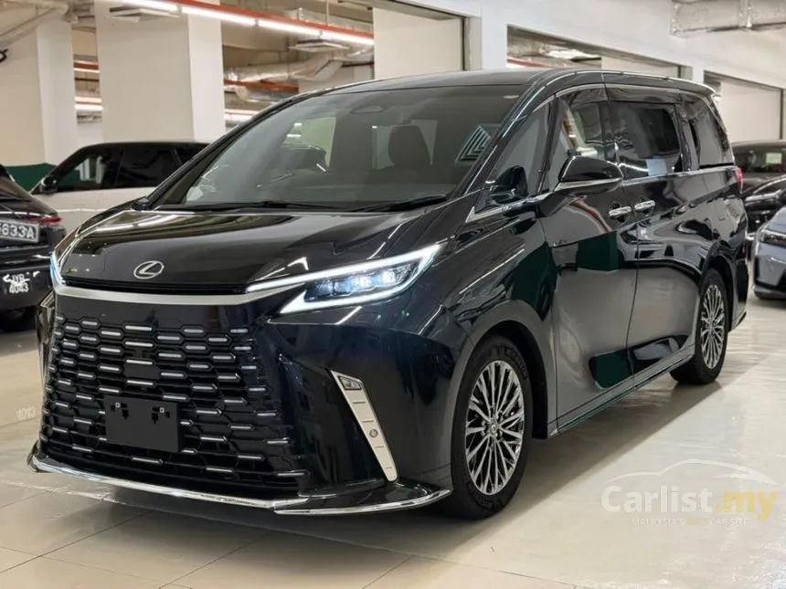 2025 Lexus LM 500h Version L 6 Seater MPV