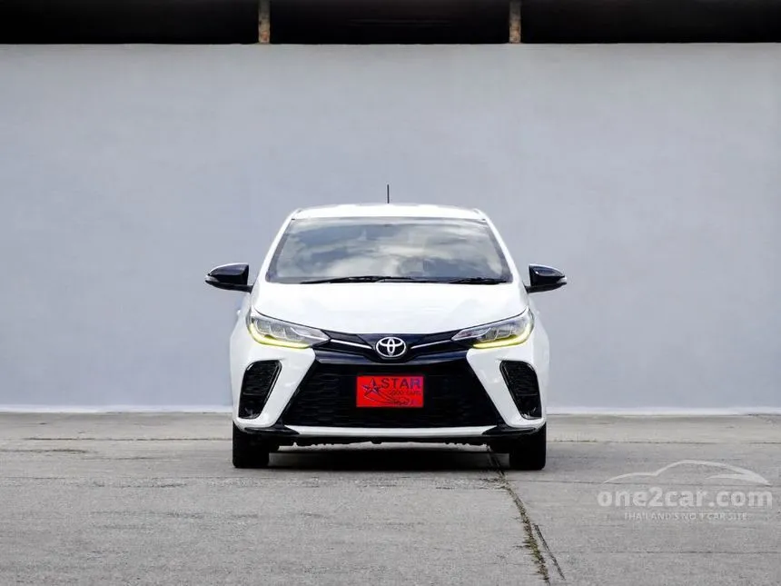 2022 Toyota YARIS Sport Hatchback