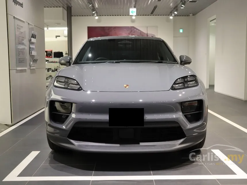 2025 Porsche Macan SUV
