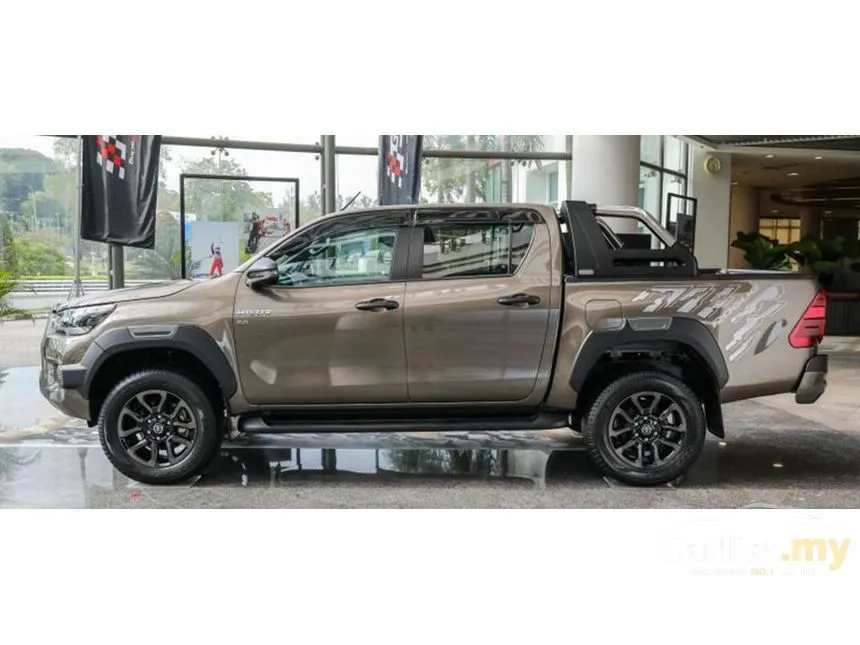 2024 Toyota Hilux E Dual Cab Pickup Truck