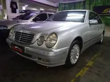 2002 Mercedes-Benz E240 2.6 Base Spec Sedan (Nopol Genap)