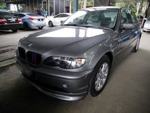 2005 BMW 320i 2.0 Sedan -- WELL MAINTAINED --