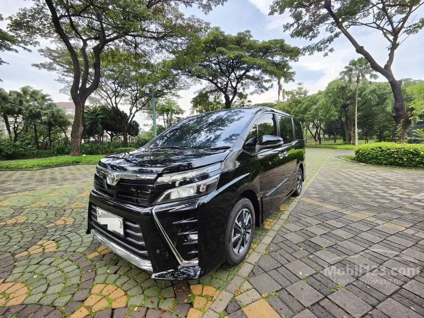 Jual Mobil Toyota Voxy 2018 2.0 di Banten Automatic Wagon Hitam Rp 340.000.000
