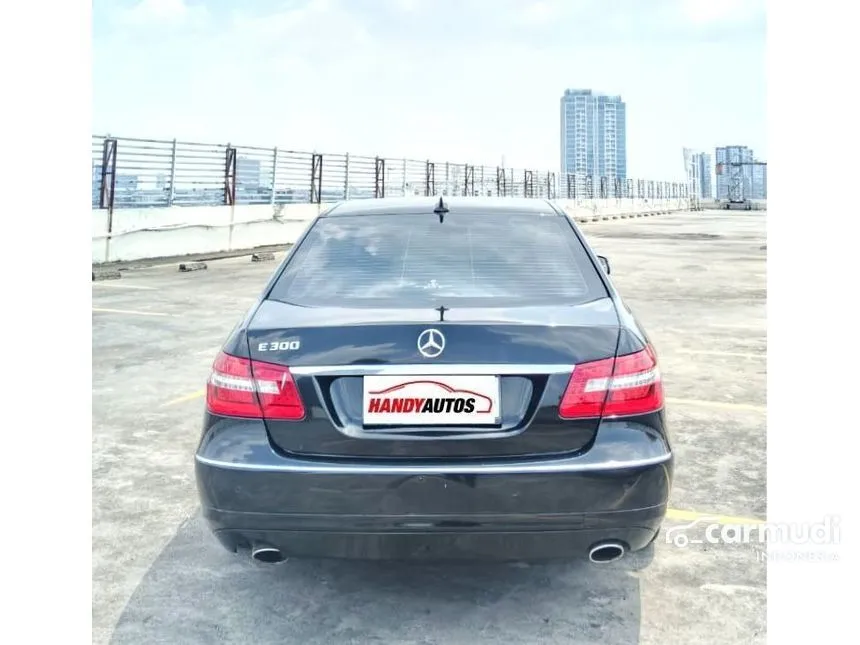 2011 Mercedes-Benz E300 Avantgarde AMG Sedan