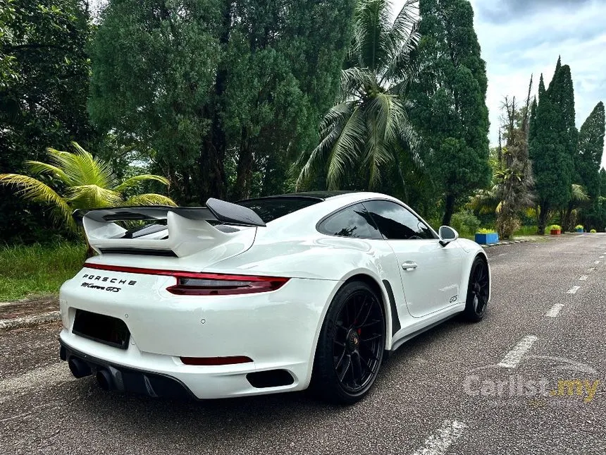 2018 Porsche 911 Carrera GTS Coupe