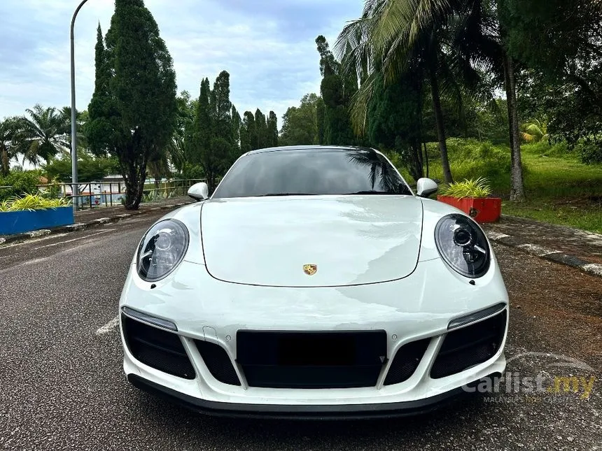 2018 Porsche 911 Carrera GTS Coupe