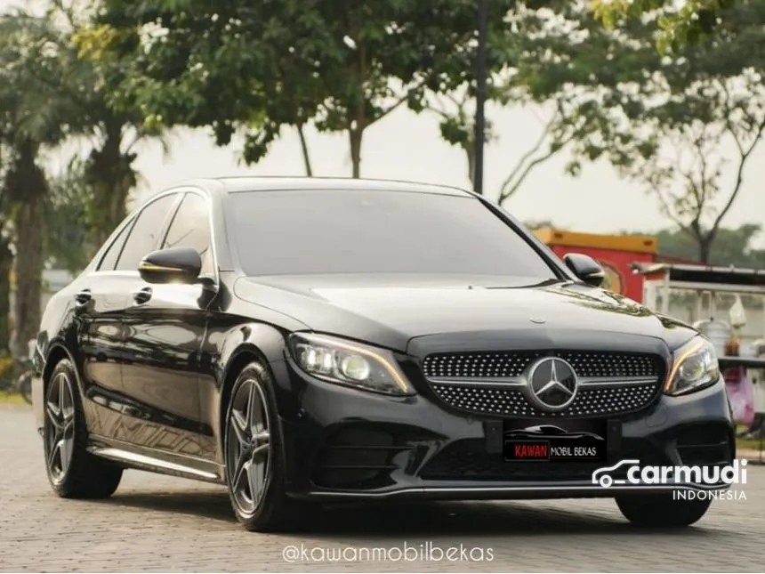 2019 Mercedes-Benz C300 AMG Line Sedan