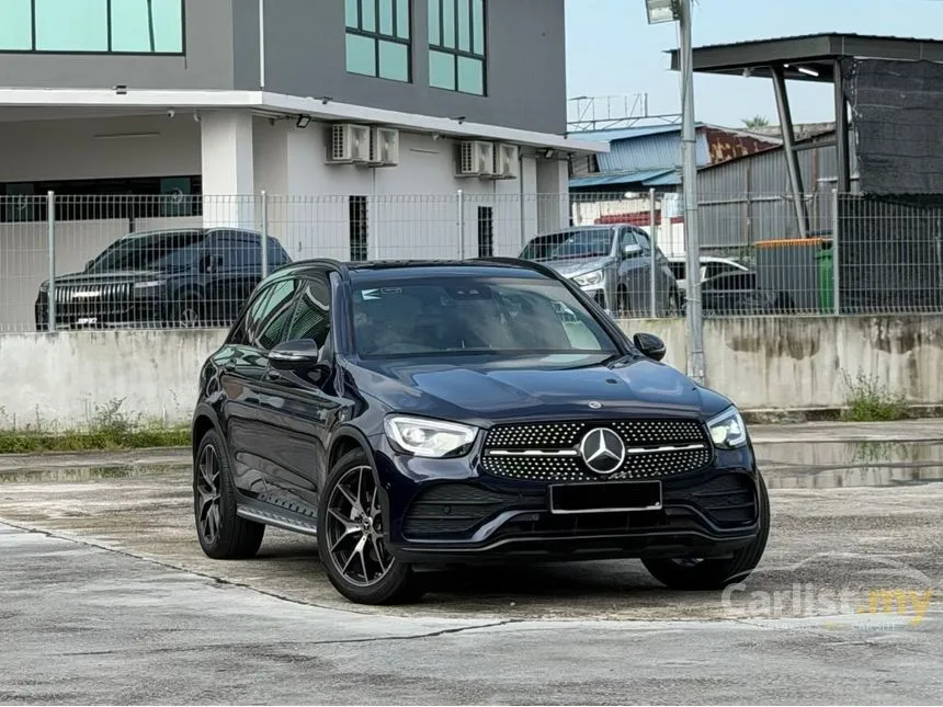 2021 Mercedes-Benz GLC300 4MATIC AMG Line SUV