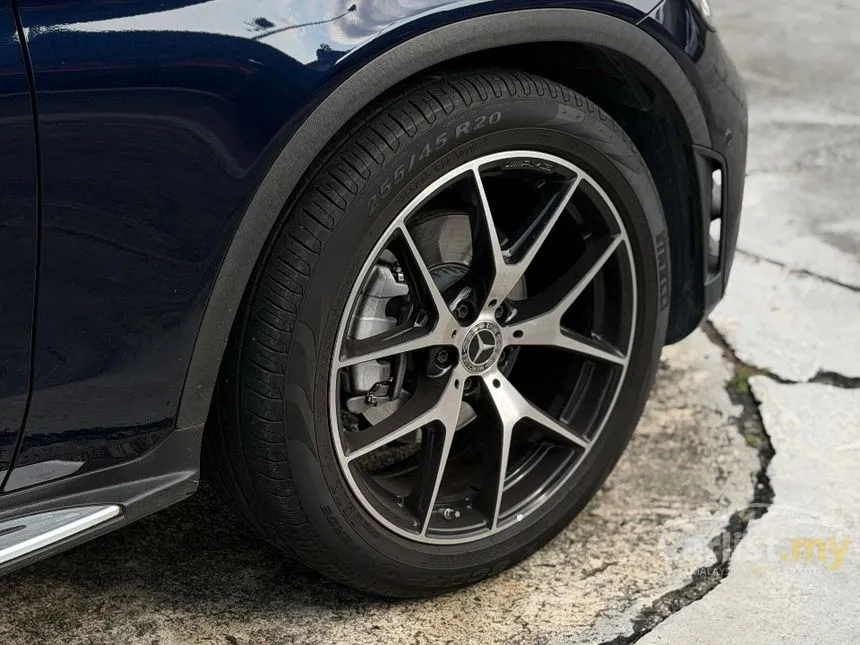 2021 Mercedes-Benz GLC300 4MATIC AMG Line SUV