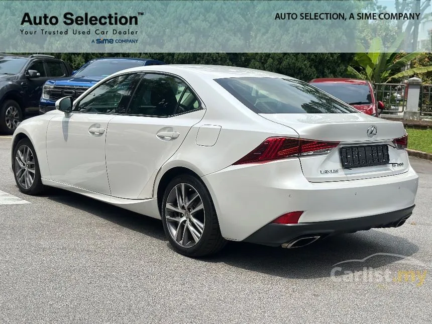 2018 Lexus IS 300 Premium Sedan