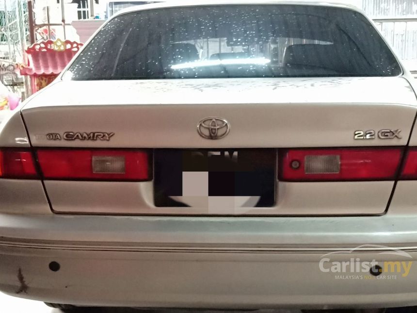 2000 Toyota Camry GX Sedan