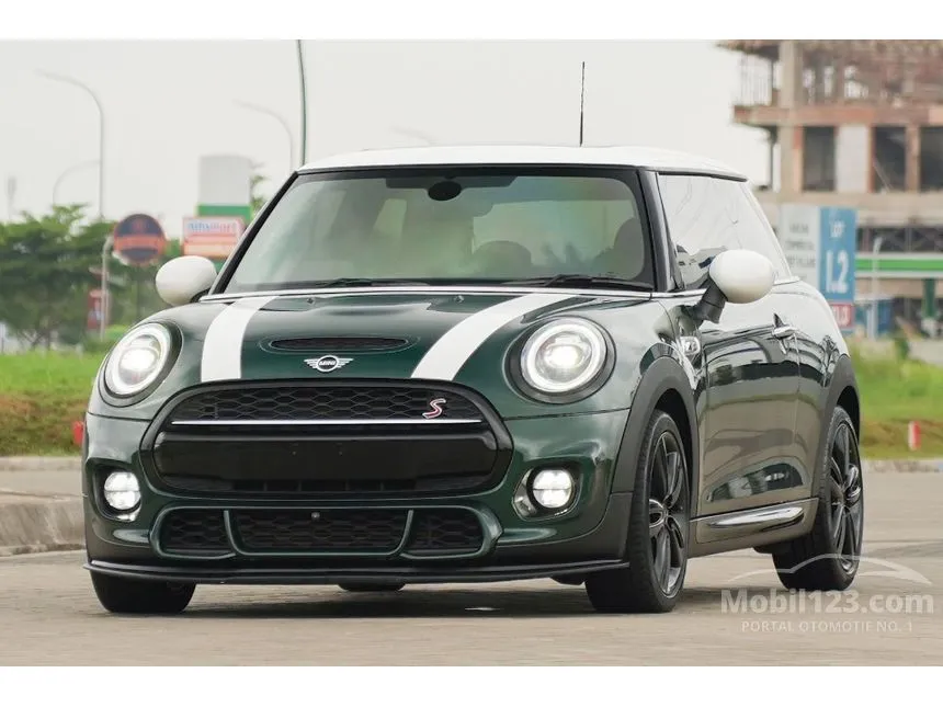 2018 MINI Cooper S 3 Door (Red Hot) Hatchback