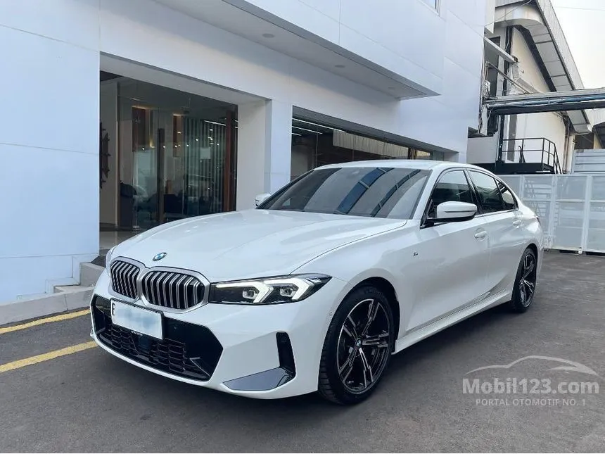 Jual Mobil BMW 320i 2024 M Sport 2.0 di DKI Jakarta Automatic Sedan Putih Rp 970.000.000