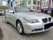 BMW 523i tipe E60 tahun 2006 Silver KM Antik dan Terawat