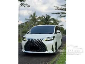 2022 Lexus LM 350 3.5 7 Seater MPV