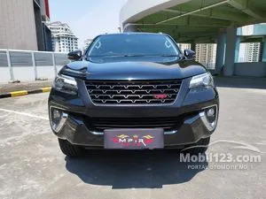 2019 Toyota Fortuner 2.7 SRZ TRD 4X2 SUV