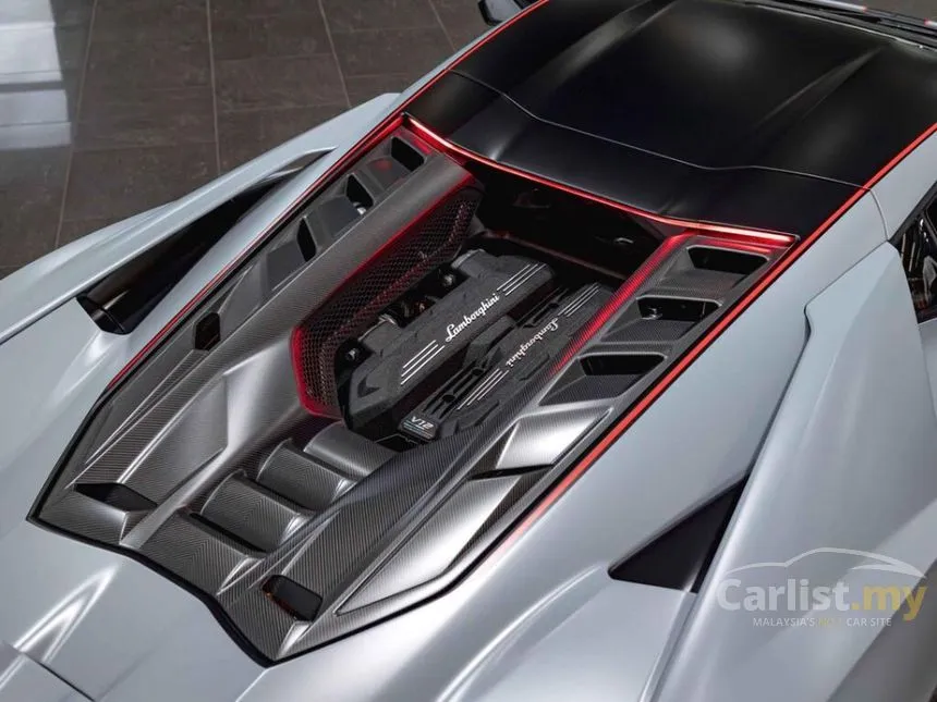 2025 Lamborghini Revuelto Coupe