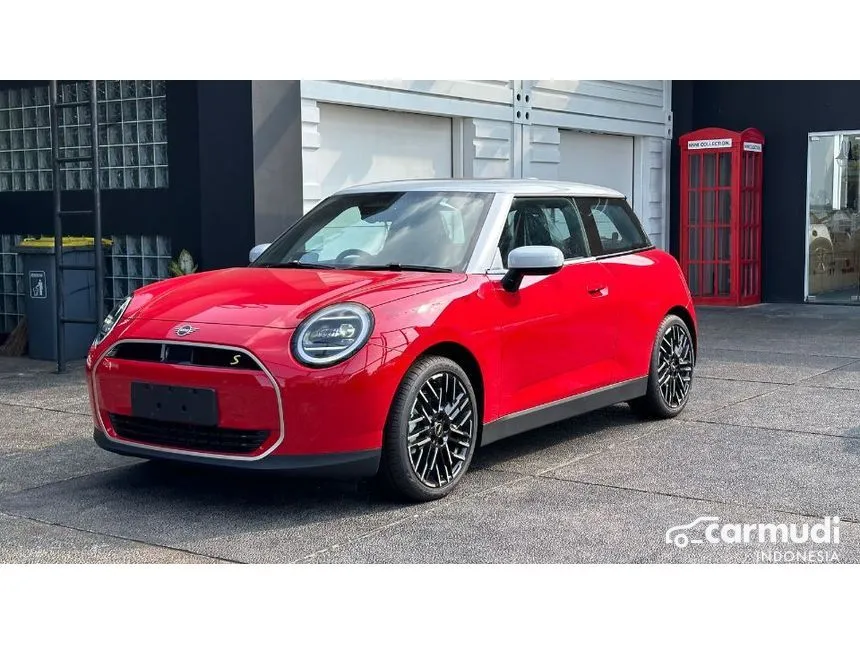 2024 MINI Cooper Cooper SE Hatchback