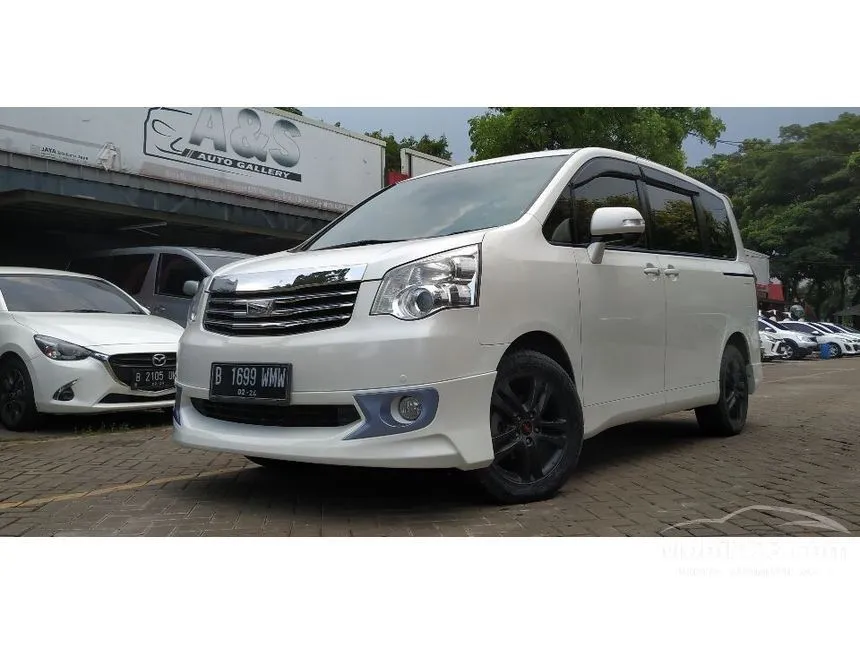 Jual Mobil Toyota NAV1 2013 V 2.0 di DKI Jakarta Automatic MPV Putih Rp 180.000.000