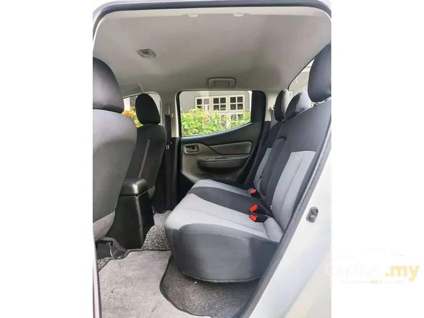 2015 Mitsubishi Triton Lite Dual Cab Pickup Truck