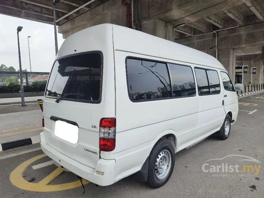 2011 Shenyang Brilliance Era Jinbei Van