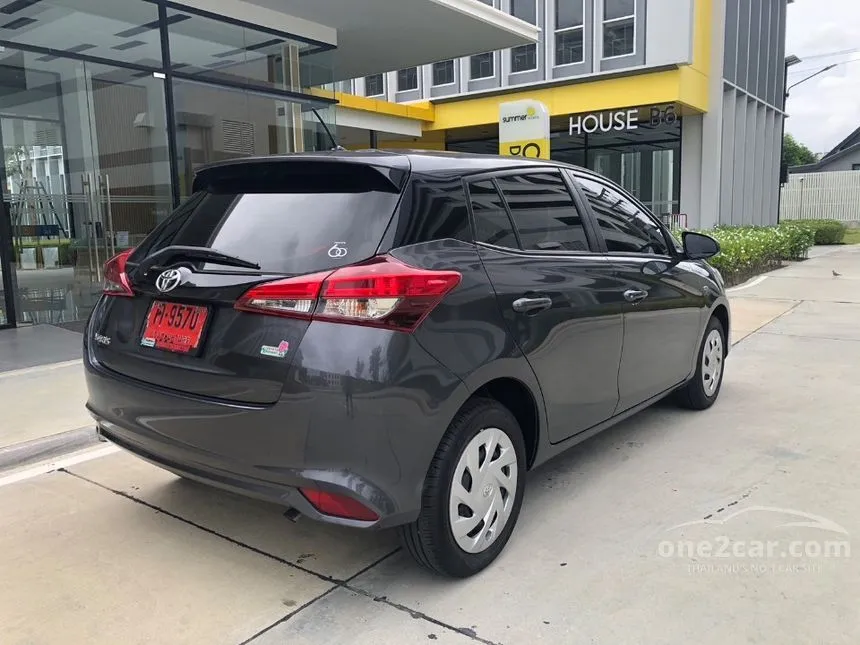 2022 Toyota YARIS Entry Hatchback